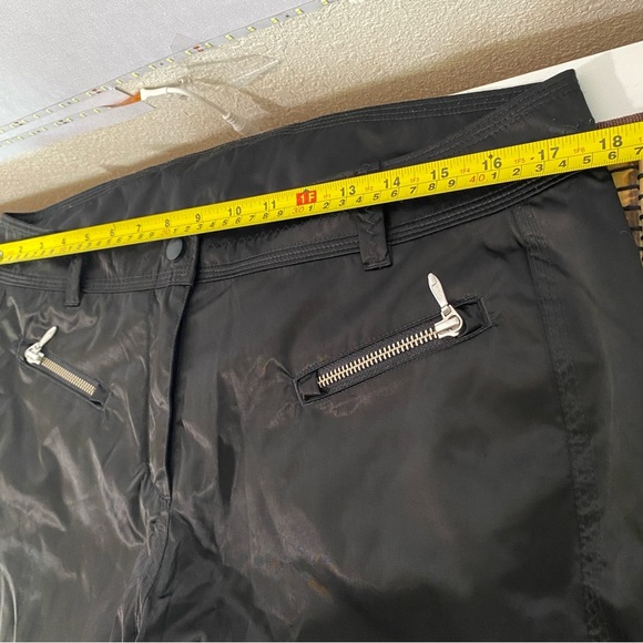 Obermeyer Women’s Ski pants Sz 10‎ Ladies Multiple Pockets - Picture 13 of 16